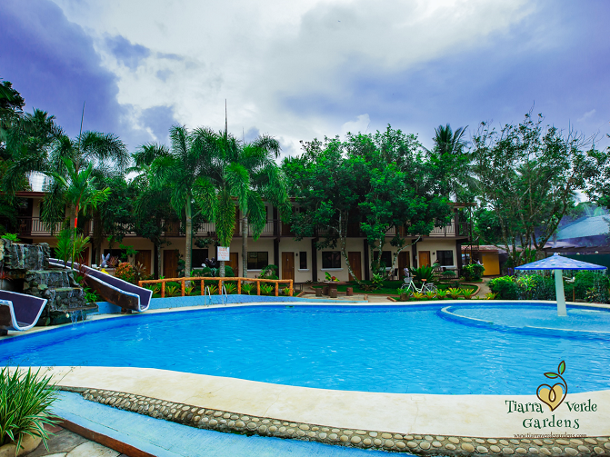 hotel tagaytay resort tiarra verde gardens swimming pool package